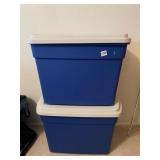 2 20 GAL RUBBERMAID ROUGH TOTES WITH LIDS