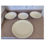 HOMER LAUGLIN ROUND PLATTER AND 3 SERVING BOWLS