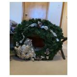 LARGE HOUSE WREATH