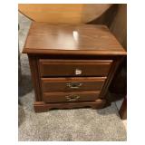 BROYHILL END TABLE 2 DRAWER