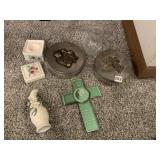 TINS, VASE, MIRRORED CROSS