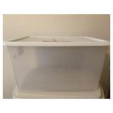 1 STERLITE 66 QT STORAGE BIN WITH LID