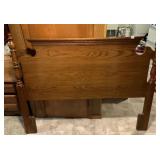 BROYHILL HEADBOARD FULL/QUEEN