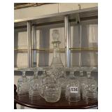 GLASS DECANTER AND STEMWARE SET