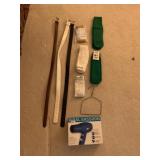 VIDAL SASSOON HAIR DRYER, ATHLETIC SOCKS, SZ 36