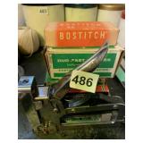 STAPLE GUN WITH STAPLES