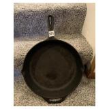 LODGE CAST IRON SKILLET