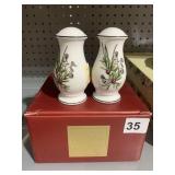 LENOX ETCHING SALT/PEPPER SHAKERS OB
