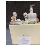 LENOX TWEETY SOAP DISH AND LOTION DISPENSER IN OB