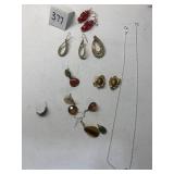 DANGLE EARRINGS SILVER NECKLACE