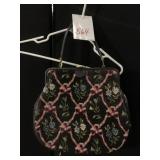 VINTAGE LADIES TAPESTRY NEEDLEPOINT PURSE