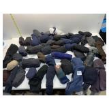 LARGE GROUP OF MENS SOCKS