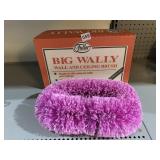 NEW WALL BRUSH