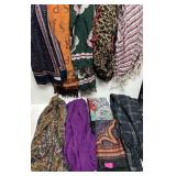 LADIES SCARVES, 9 TOTAL