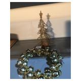 BELL WREATH AND GOLD TONE TREE