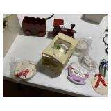 ORNAMENTS, WOOD TRAIN