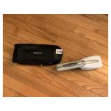 BROOKSTONE HAND STEAMER