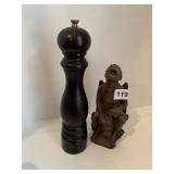 PLASTER STATUE OF WIZARD HOLDING HEAD SEE PICTURE