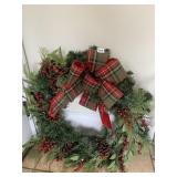 BEAUTIFUL CHRISTMAS WREATH