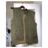 WOLF & MAN SHOOTERS VEST SIZE XL