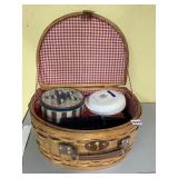 PICNIC BASKET AND SET