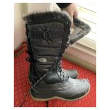 NORTH FACE WINTER BOOTS SIZE 8