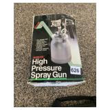 PAINT GUN AND SKIL BAG