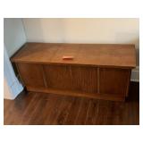 LANE CEDAR CHEST W/ TRAY 48" L X 19" H X 16" D