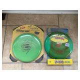 2 NEW FRISBEE