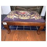 EMBROIDERED FOOT STAND NEED TIGHTENED