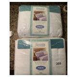 FAVORITE THINGS TWIN SHEET SET WHITE NEW IN