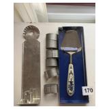 DELFTS HOLLAND LIFTER IN BOX HAND MADE, 6 BALLENA