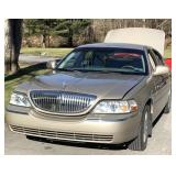 2005 LINCOLN TOWN CAR 91,596 MILES 1 OWNER