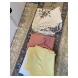 4 TABLE CLOTHES