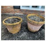 2 PLANTERS PRESSED FIBER LIGHT WEIGHT