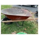 TRUE TEMPER WHEELBARROW