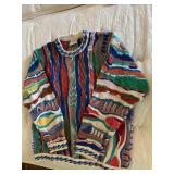COOGI LIKE NEW L SWEATER