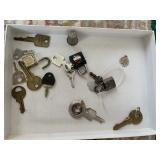 KEYS, LOCKS, THIMBLE, 10K GOLD PENDANT