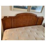 QUEEN MATTRESS AND BOXSPRING