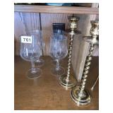 4 STEMMED GLASSES AND TWISTED CENTER 10.5" H