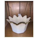 LENOX 9" H RIBBED BOWL