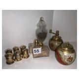 SALT/PEPPER SHAKERS, GRINDER