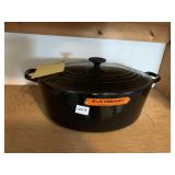 LE CREUSET W/ LID ROASTER