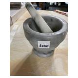 MORTAR AND PESTEL MARBLE