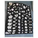 6 VERSA BLACK/WHITE TABLE PLACEMATS