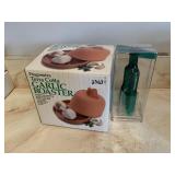 GARLIC ROASTER AND WINE CORKER