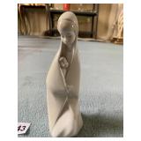 LLADRO 7.5" H WOMAN WITH CHILD DA 1 ON BASE
