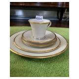 LENOX ETERNAL INCLUDING 15 DINNER PLATES,