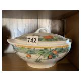 WEDGWOOD HOME EDEN PATTERN CASSEROLE W/ LID 11" W