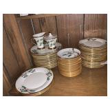 LENOX HOLIDAY NOUVEAU PATTERN INCL. 16 DINNER